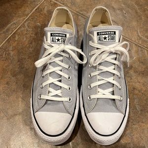 CONVERSE/CHUCK TAYLOR ALL STAR LIFT PLATFORM LOW TOP SHOE LOGHT GREY SIZE 10